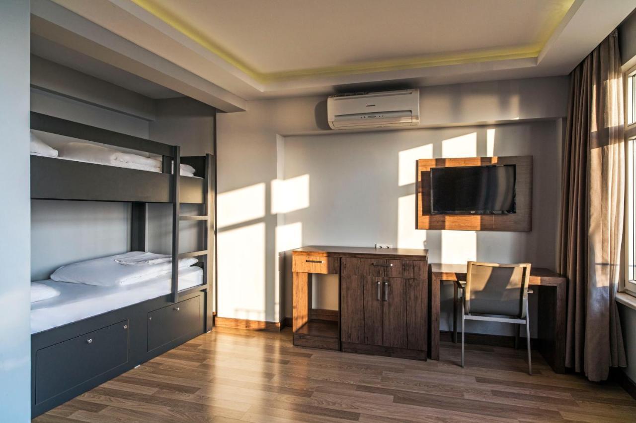 Bucoleon By Cheers Hostel *