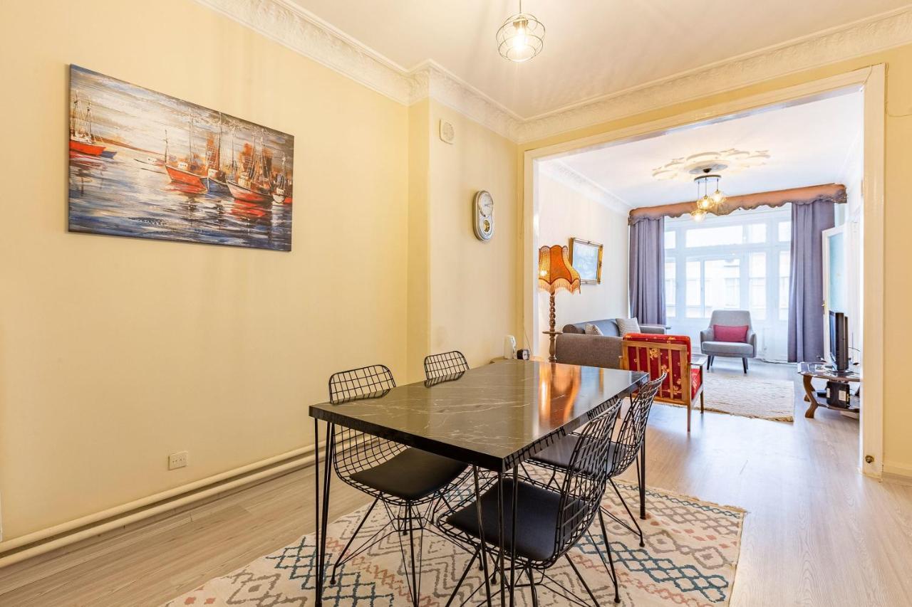 Apartment Charming Surrounded By Vibrant Attractions In Kadikoy