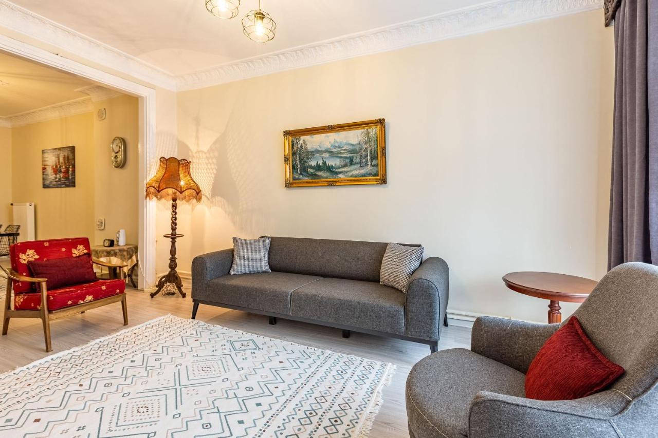 Apartment Charming Surrounded By Vibrant Attractions In Kadikoy Istanbul