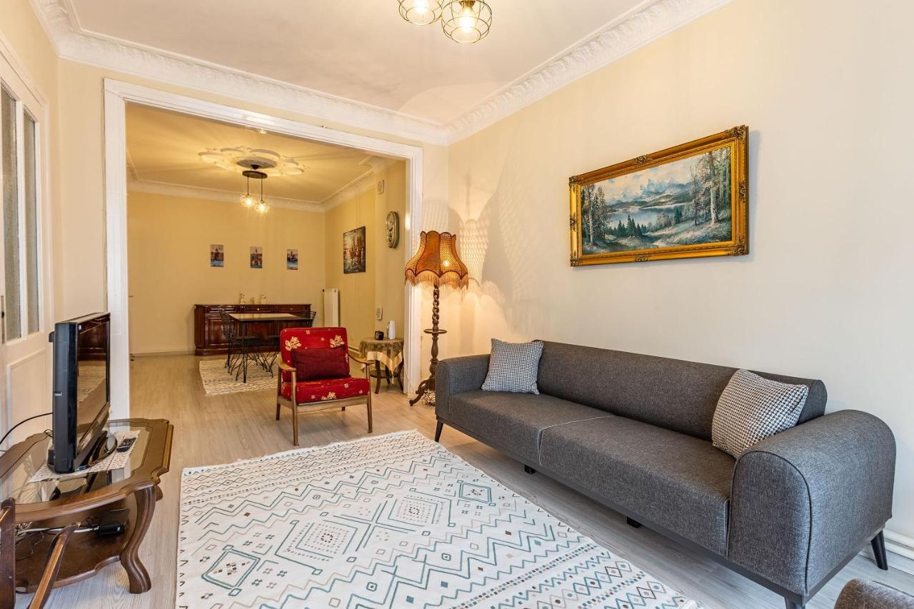 Apartment Charming Surrounded By Vibrant Attractions In Kadikoy *