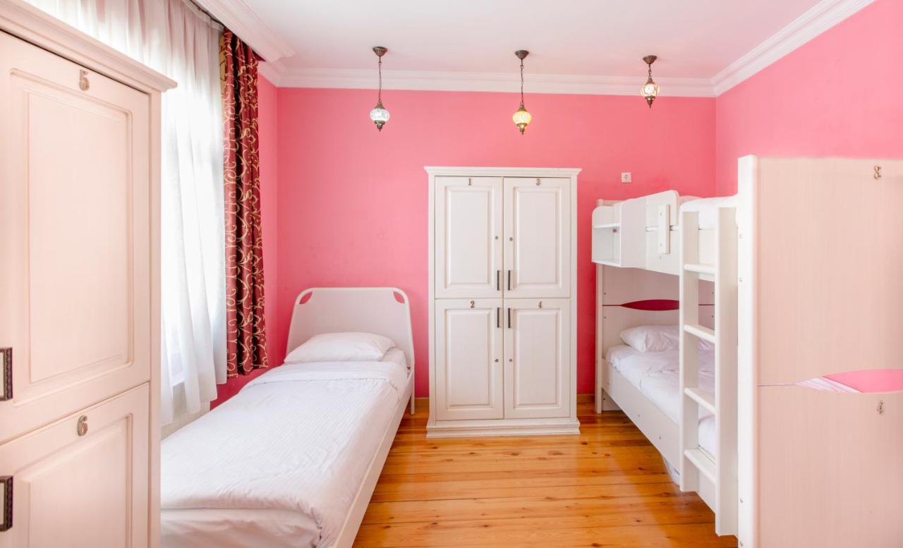 Bucoleon By Cheers Hostel *