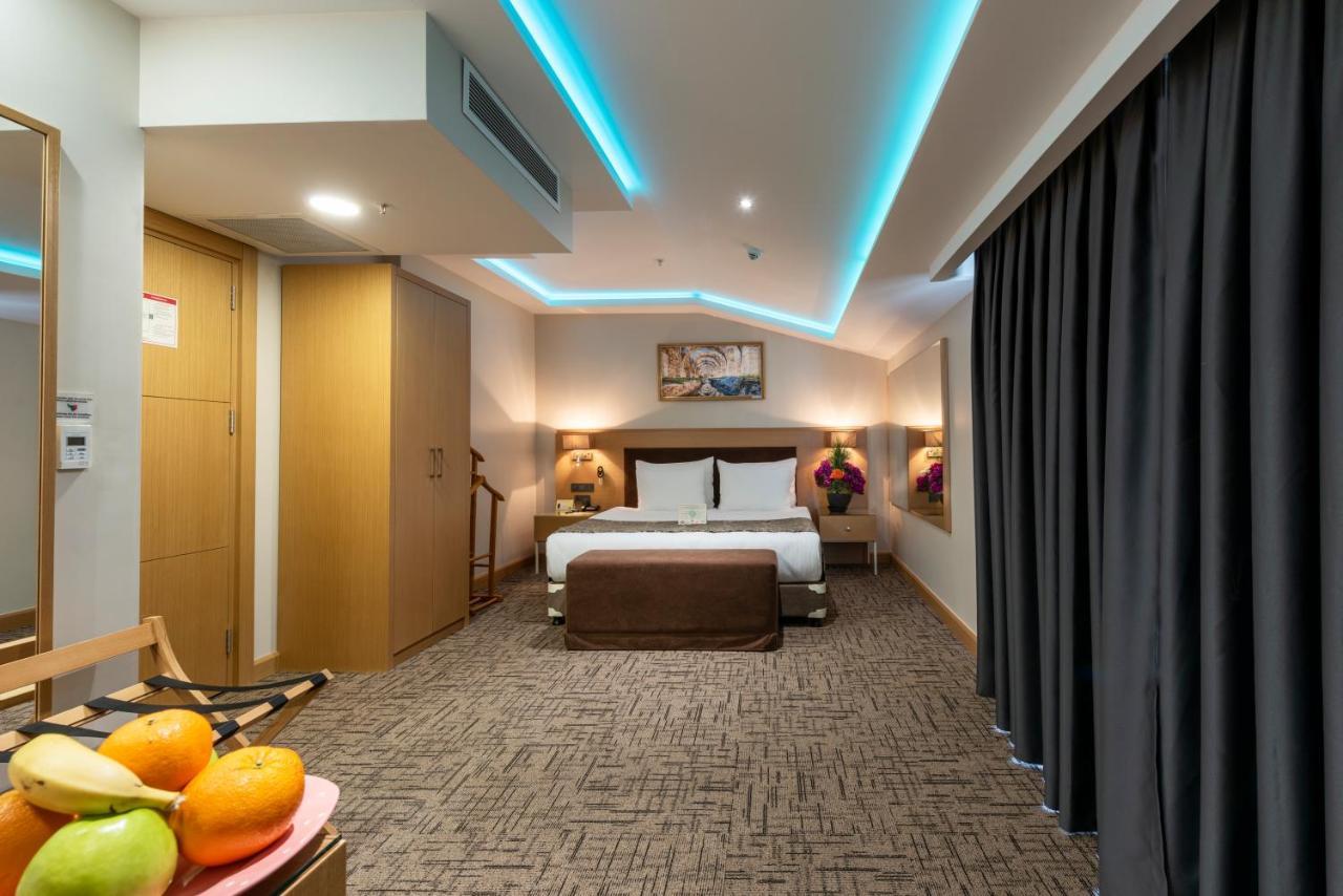 Otel Boursier 2 &