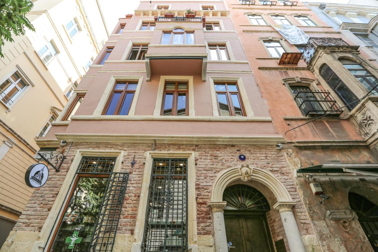 No 8 Galata
