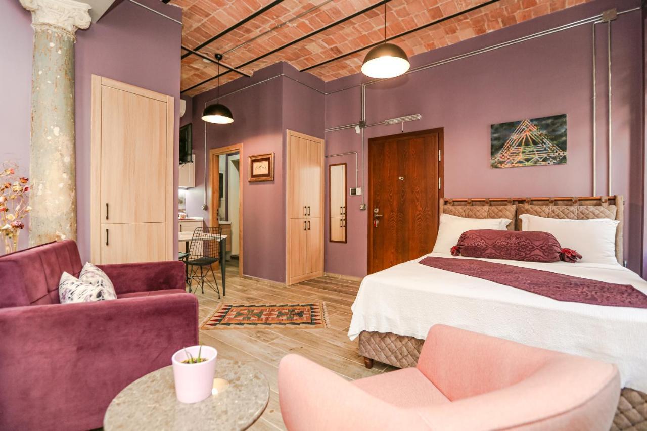 No 8 Galata *