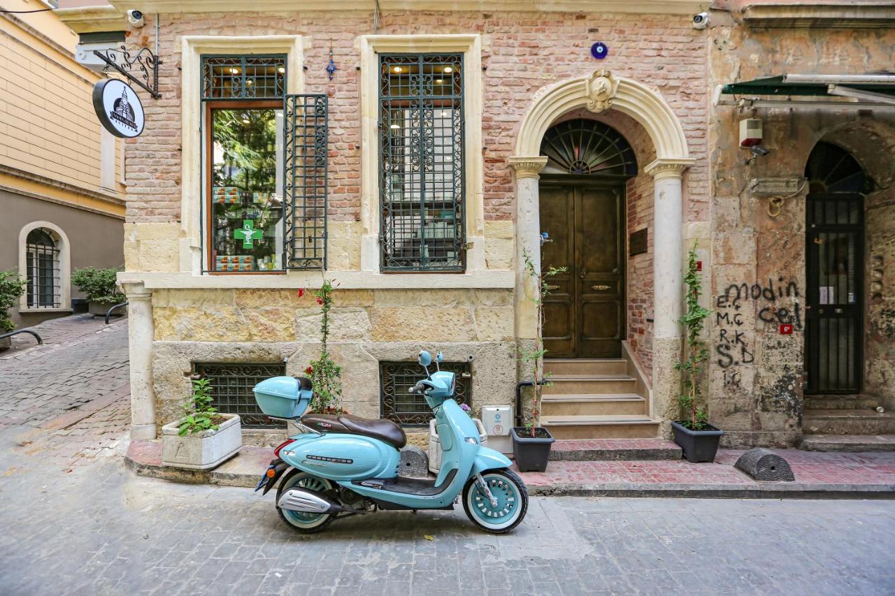 No 8 Galata Apartment Istanbul