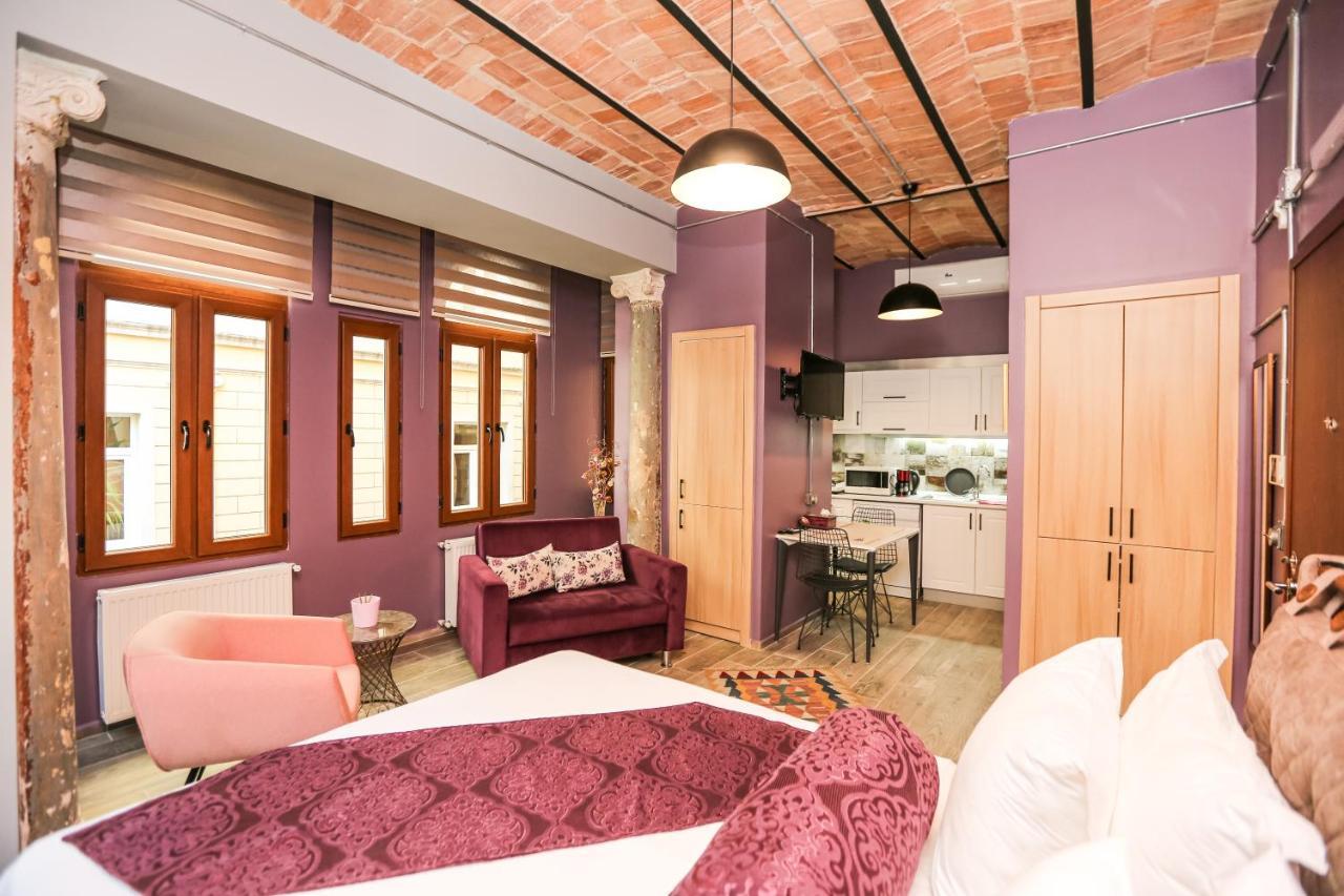 No 8 Galata Apartment *
