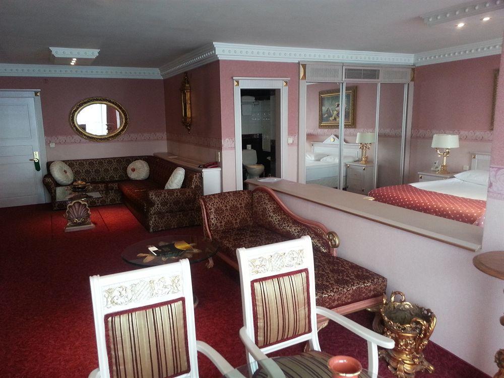 Sozbir Royal Hotel 3*