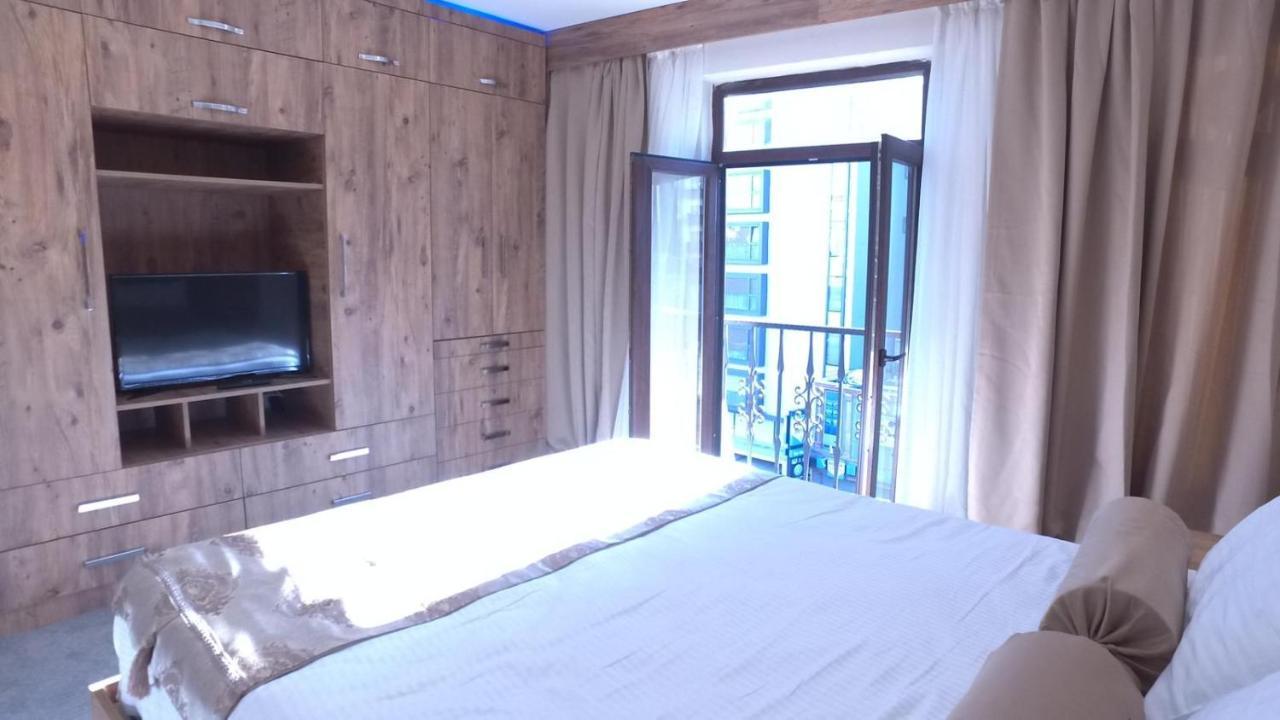 Hotel Nour & *