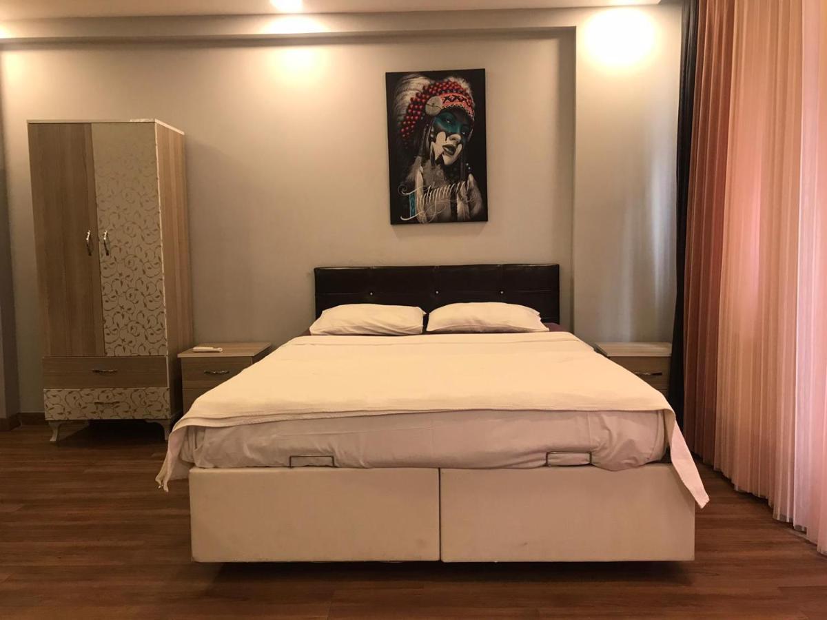Apartment Hannibal Delux Apart *