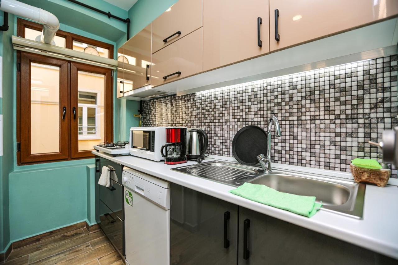 No 8 Galata Apartment *