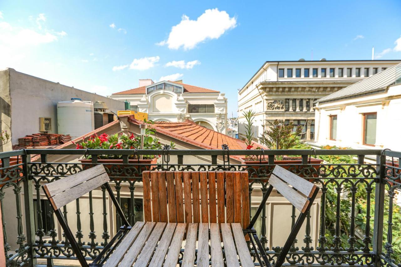 No 8 Galata Apartment