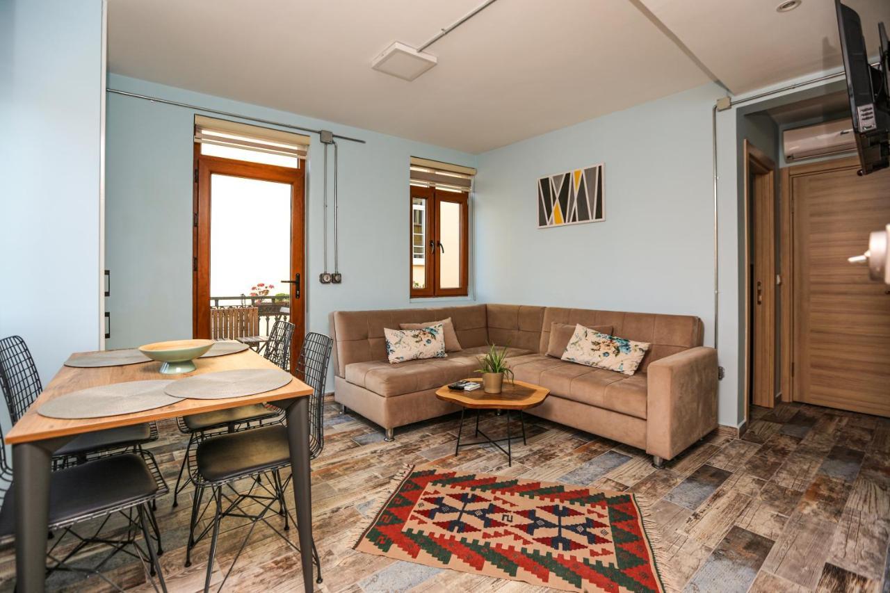 No 8 Galata Apartment *