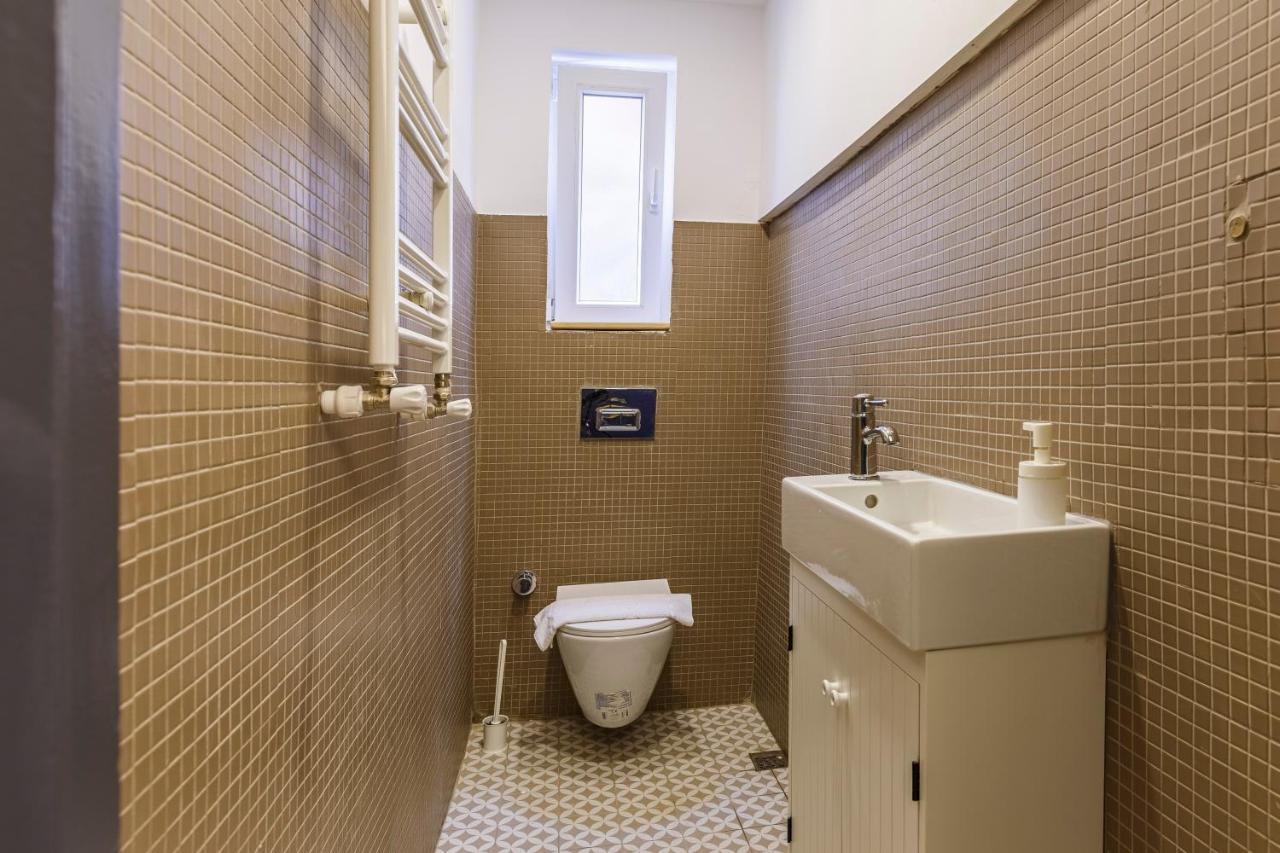 1 Bedroom Renovated House In Taksim Apartment