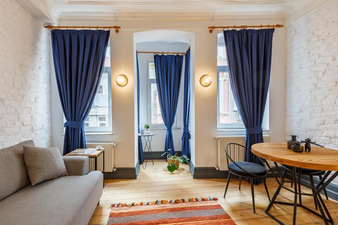 Apartment 1 Bedroom Renovated House In Taksim Istanbul