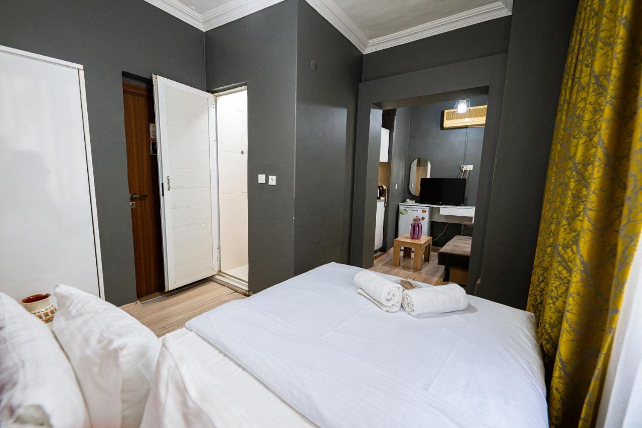 Evin Hotel