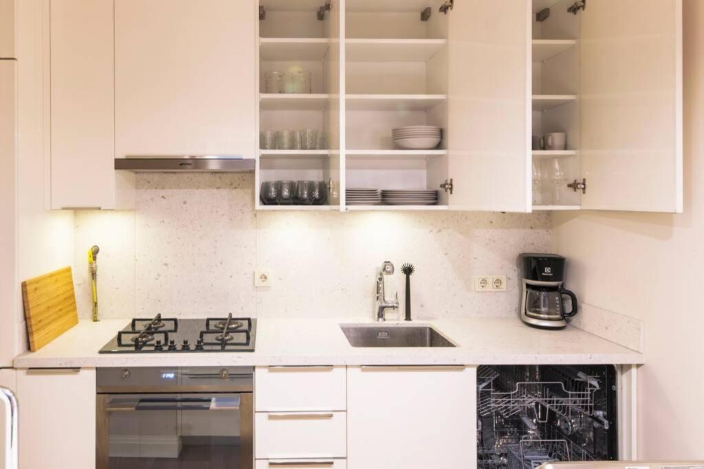 Wonder Homes - Ultra-modern Flat, 3 Bedroom & 1 Min To Taksim Square *