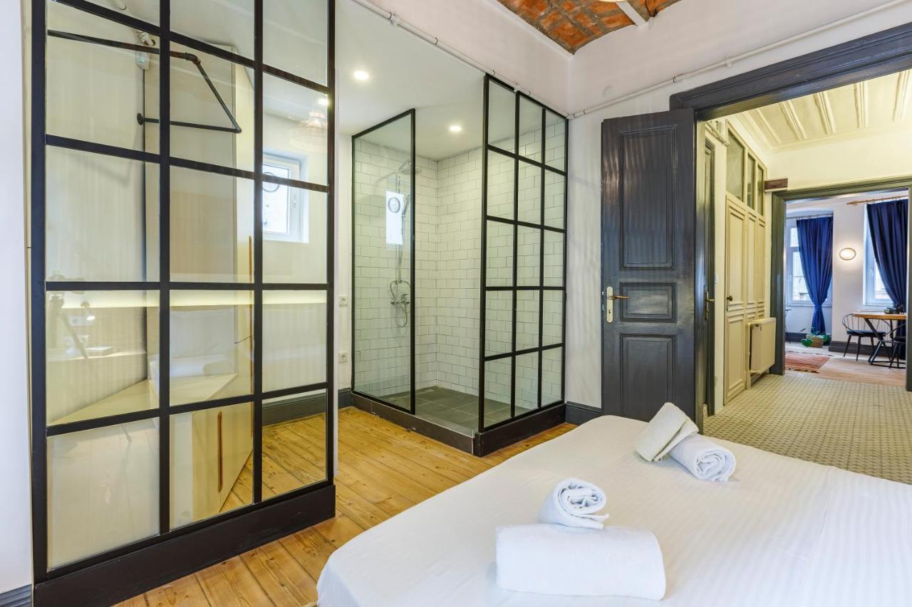 Apartment 1 Bedroom Renovated House In Taksim