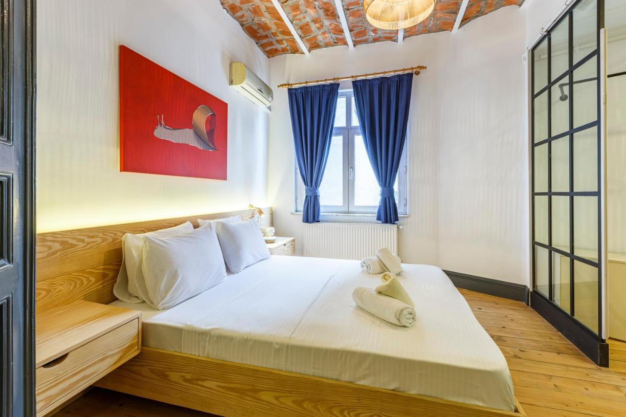 1 Bedroom Renovated House In Taksim *