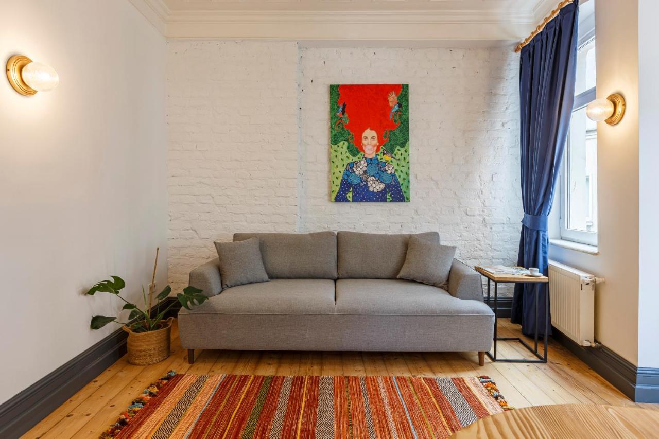 1 Bedroom Renovated House In Taksim Apartment