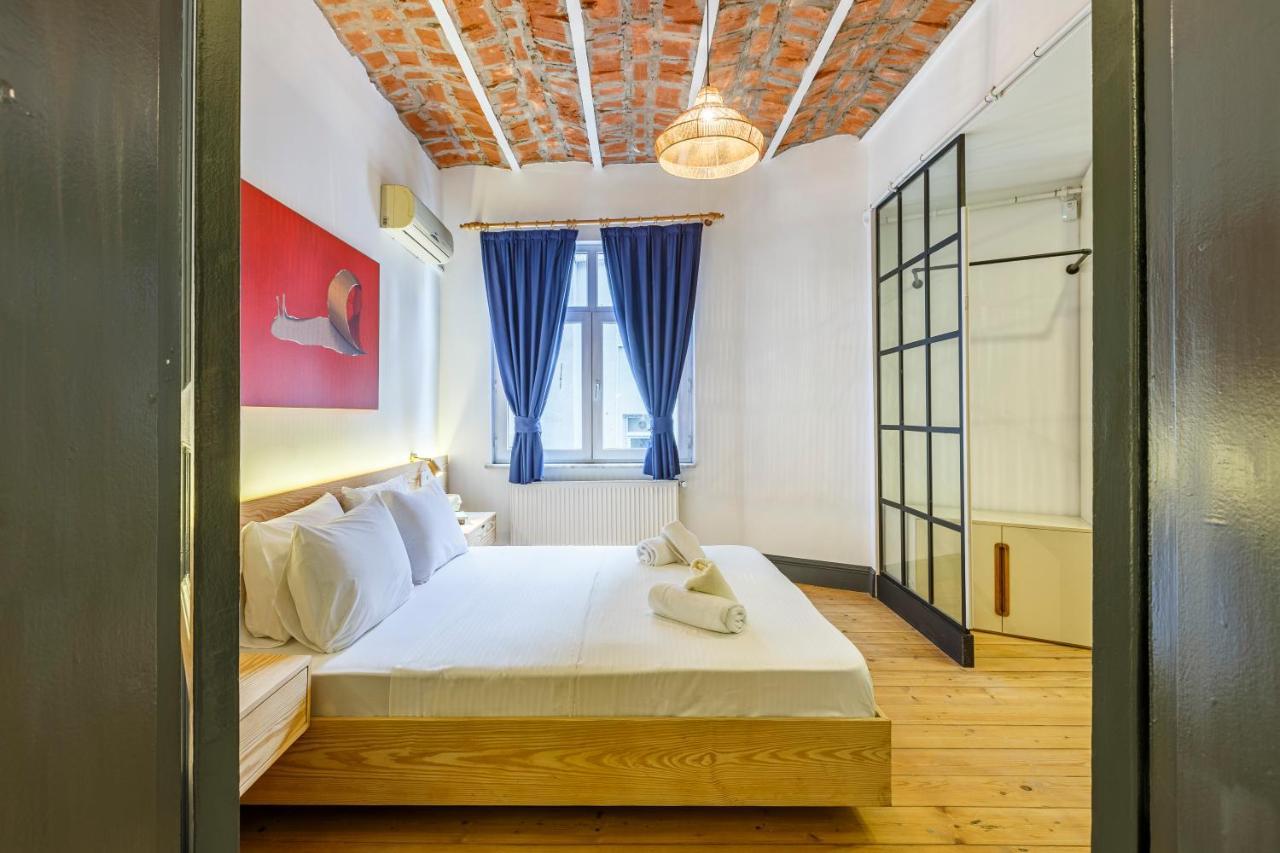 1 Bedroom Renovated House In Taksim Apartment