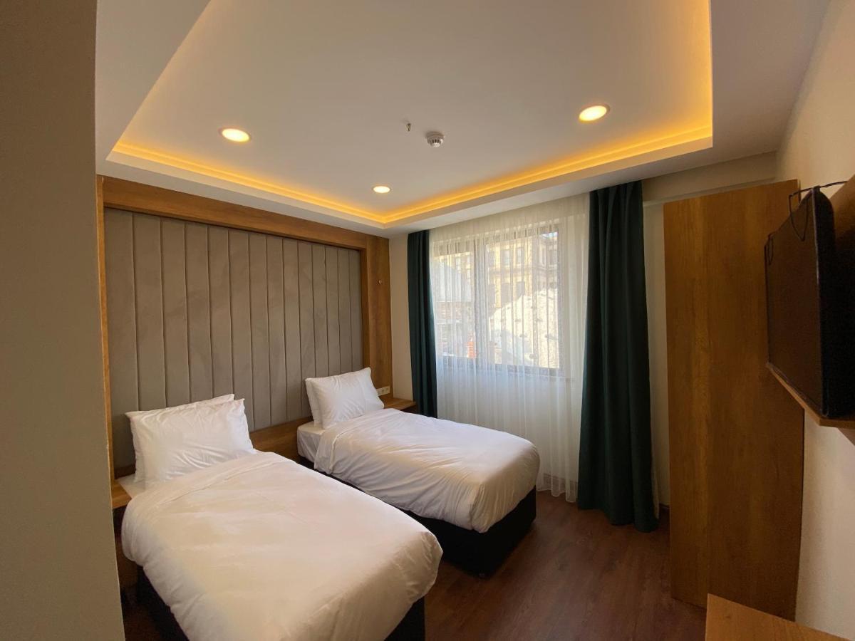 Pege Hotel 2*