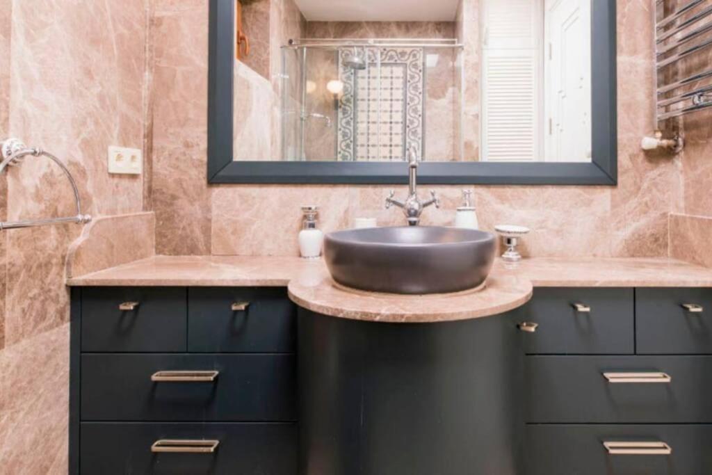 Wonder Homes - Ultra-modern Flat, 3 Bedroom & 1 Min To Taksim Square *