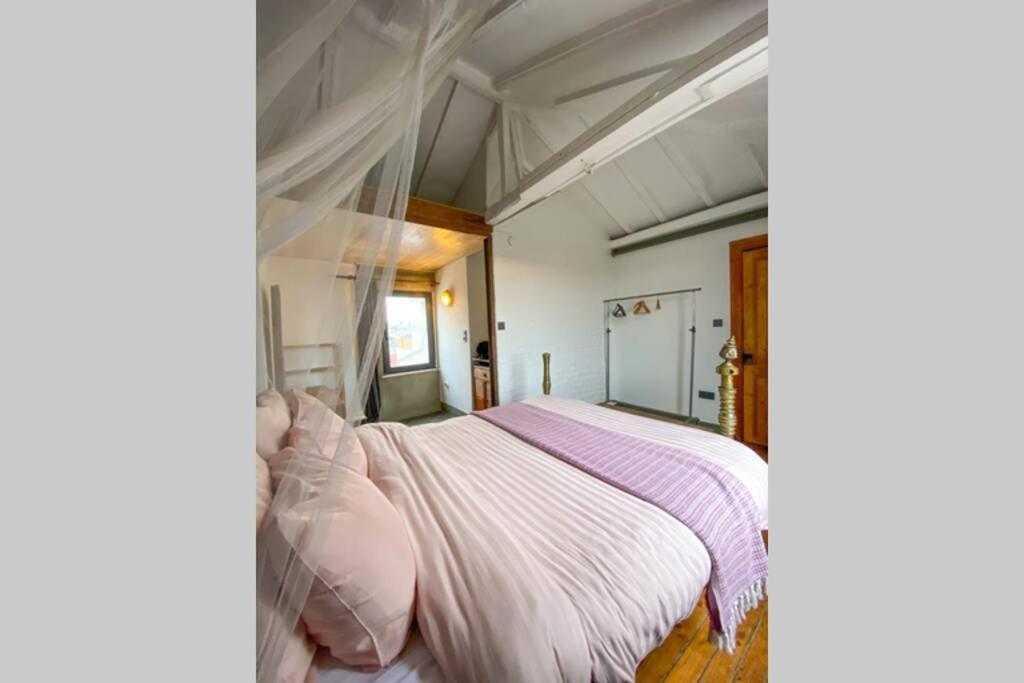 Unique Loft With 2 Bedroom 2 Terraces And Amazing 360 Views!