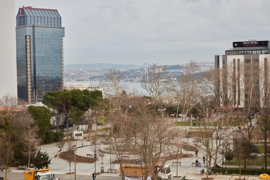 Taksim Square Apartment, Great View, Luxury Istanbul