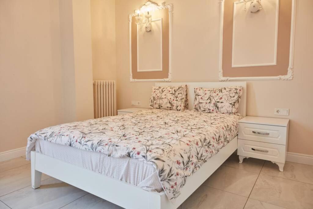Taksim Square Apartment, Great View, Luxury Istanbul