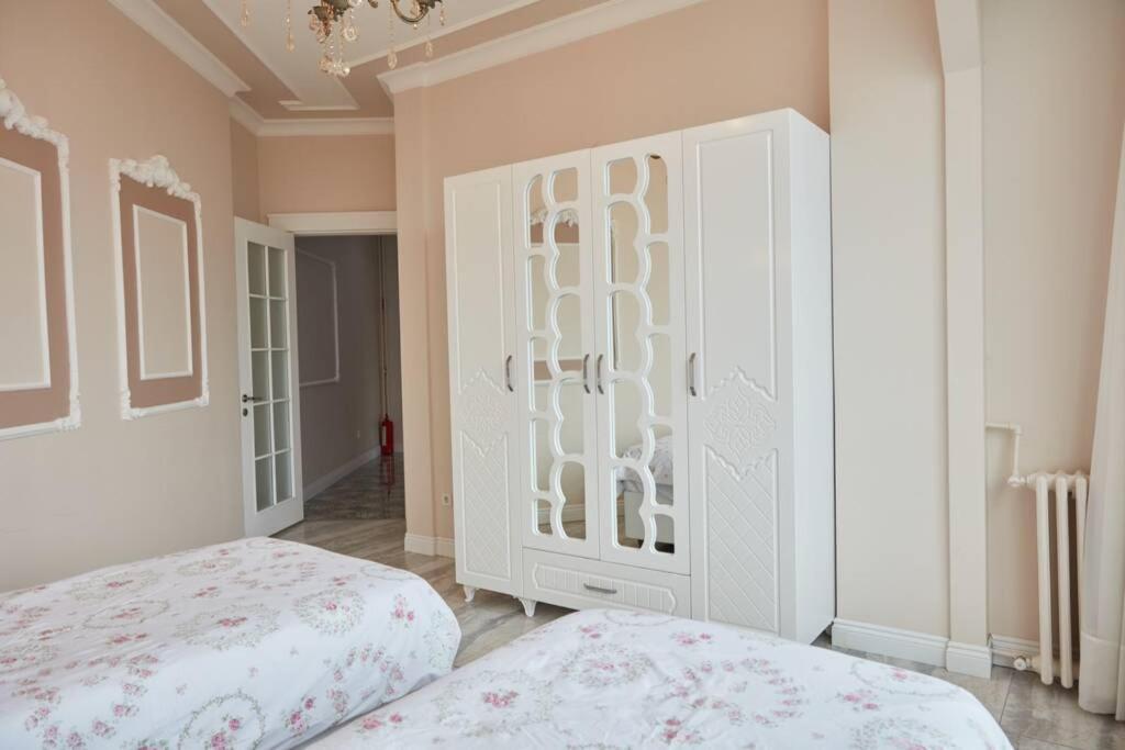 Taksim Square Apartment, Great View, Luxury Istanbul