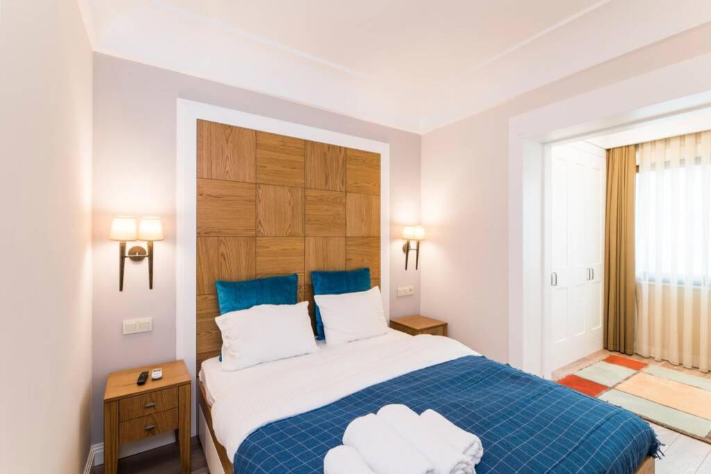 Wonder Homes - Ultra-modern Flat, 3 Bedroom & 1 Min To Taksim Square Apartment *
