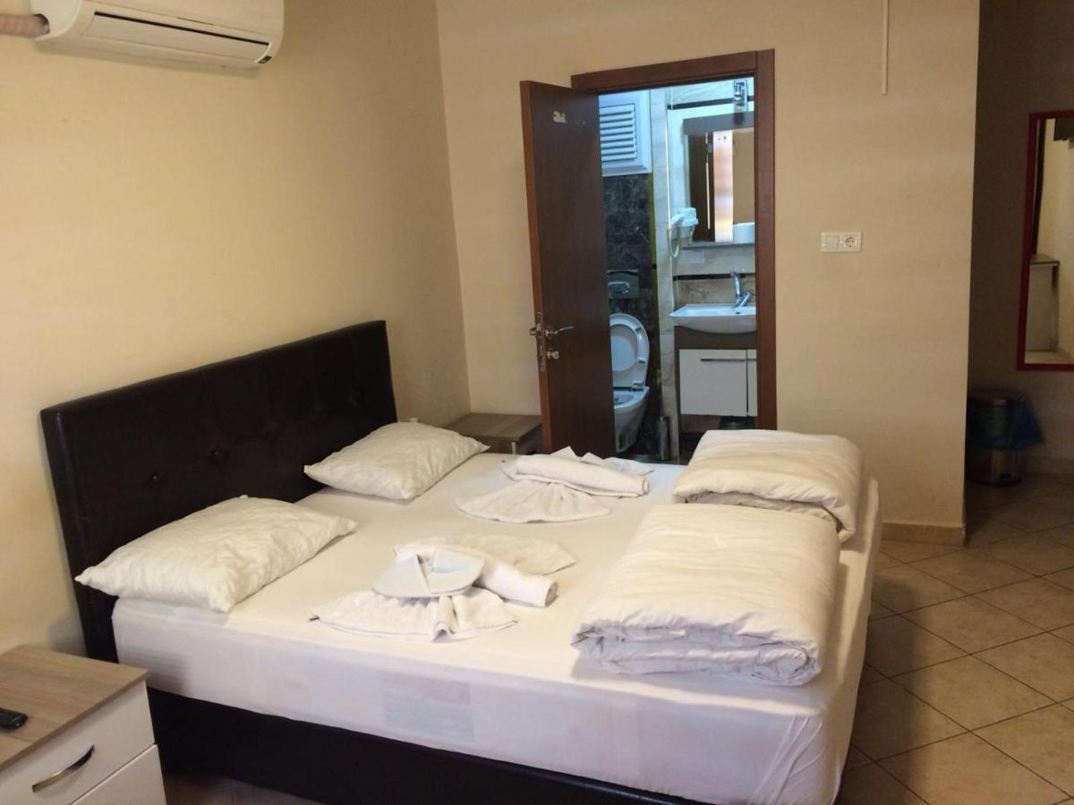 Kiwi Hotel *