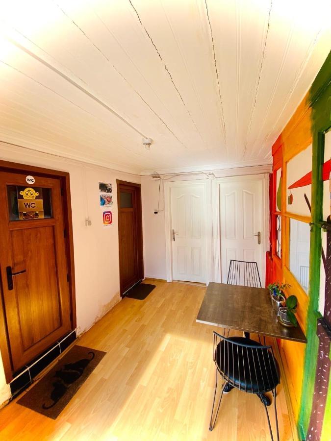 Hostel Taksim Wooden House