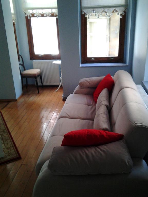 Aretias Antique House 2*