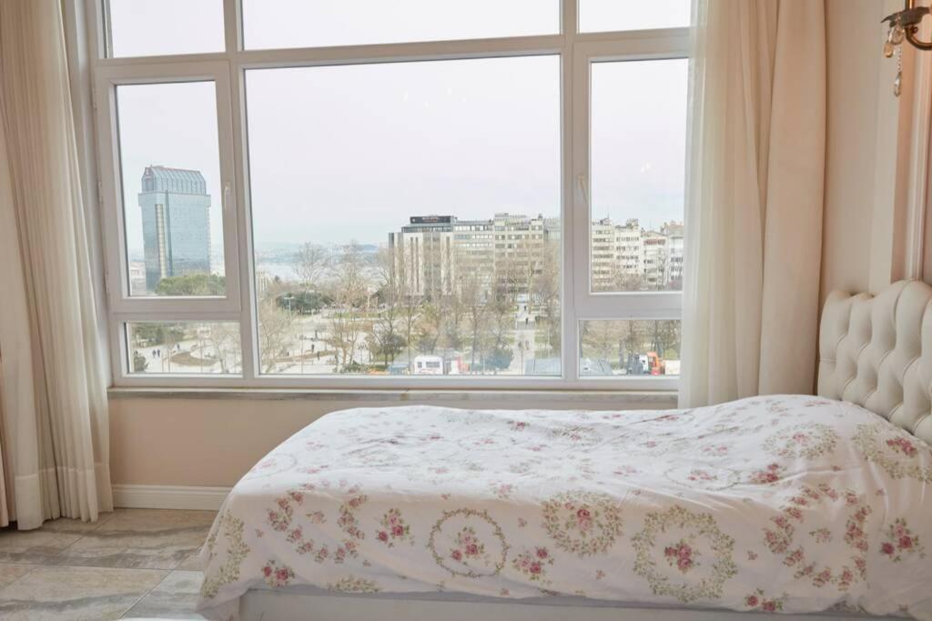 Taksim Square Apartment, Great View, Luxury Apartment Istanbul