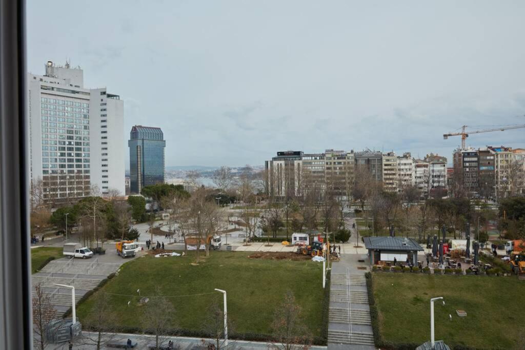 Taksim Square Apartment, Great View, Luxury Apartment Istanbul
