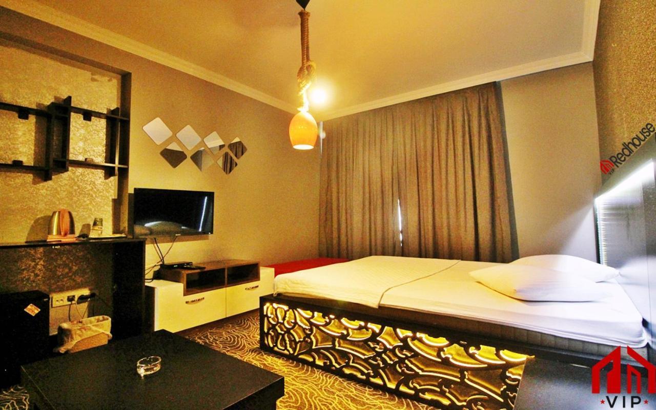 Red House Vip Apartmant Suites