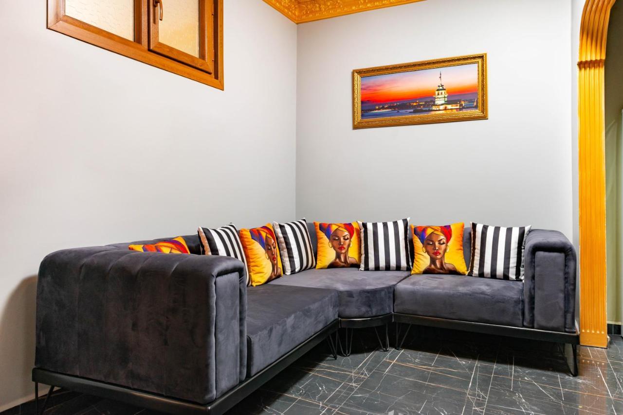 Apartment Ottoman Design