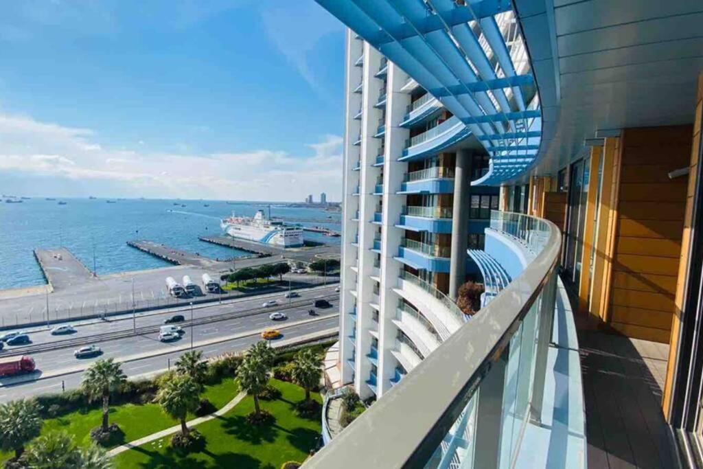 Lux 2 With Seaview In Center Hotel *