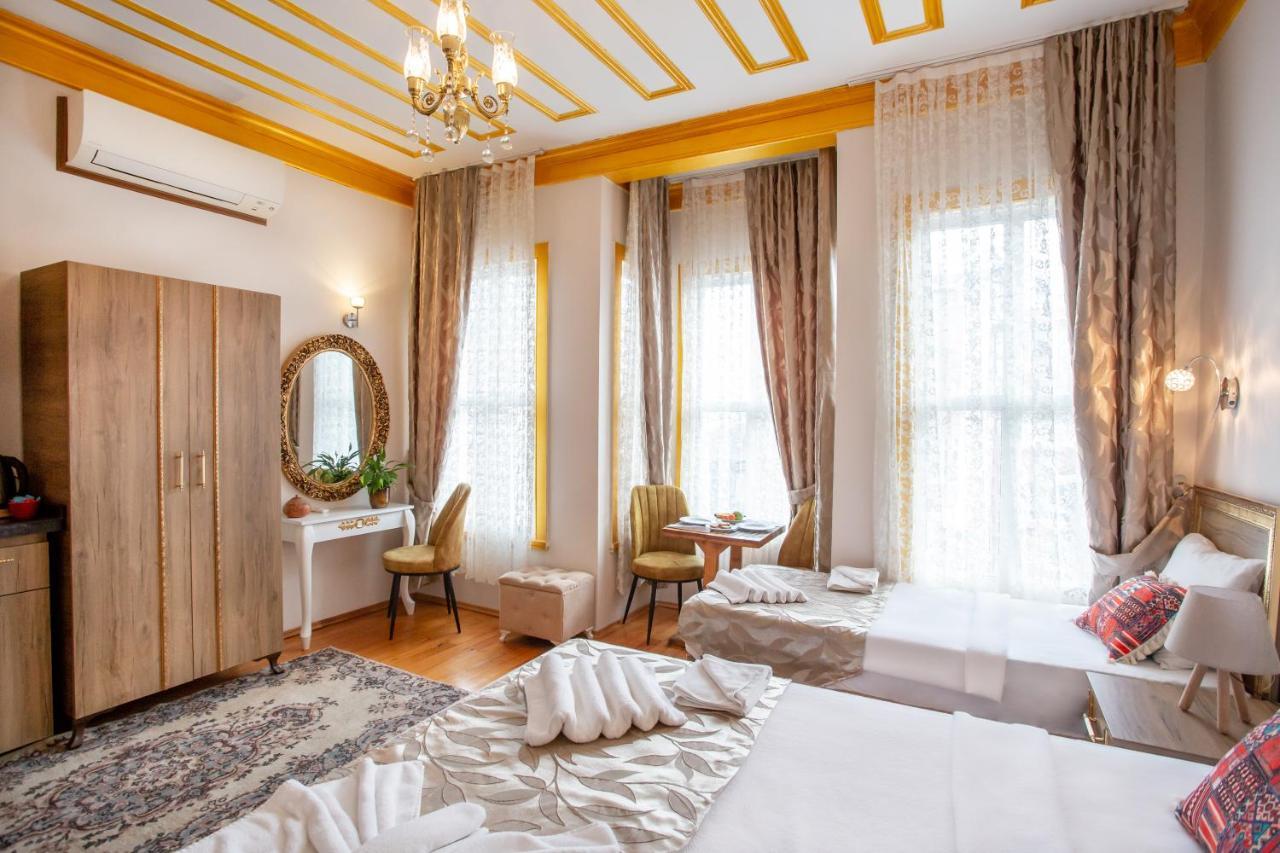 April Hotel 2*