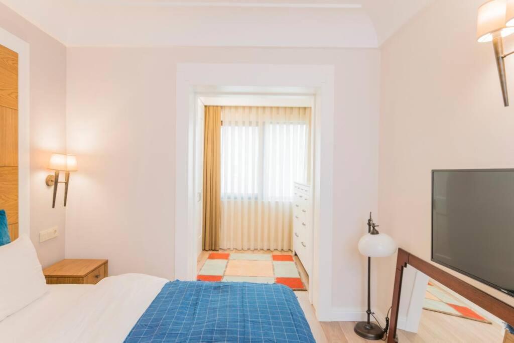 Wonder Homes - Ultra-modern Flat, 3 Bedroom & 1 Min To Taksim Square