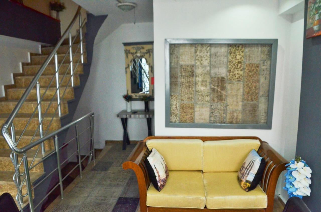 Otel La Petite Maison 2*