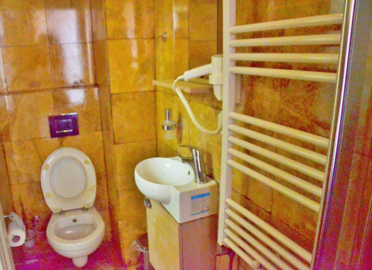 Otel La Petite Maison 2*