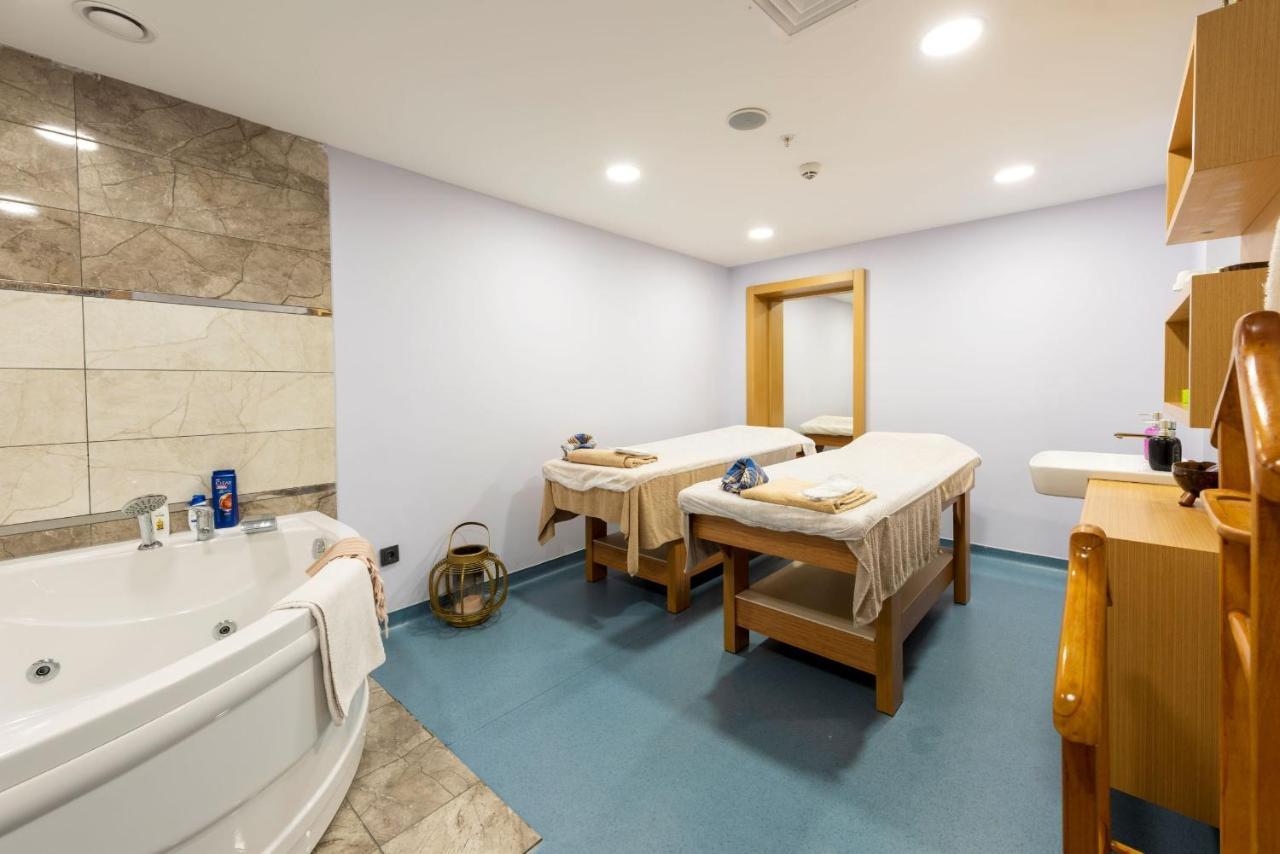 Boursier 2 & Otel 4*