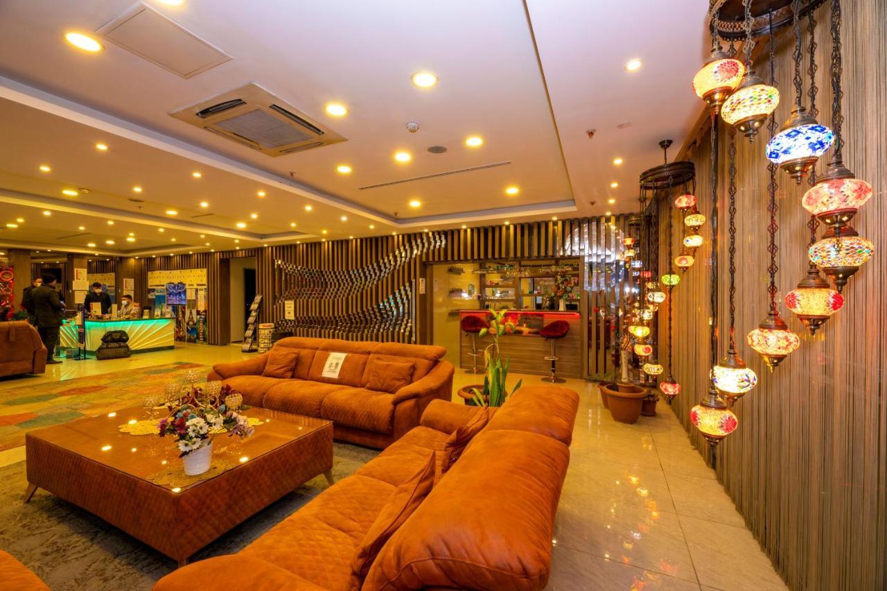Hotel Grand Palace