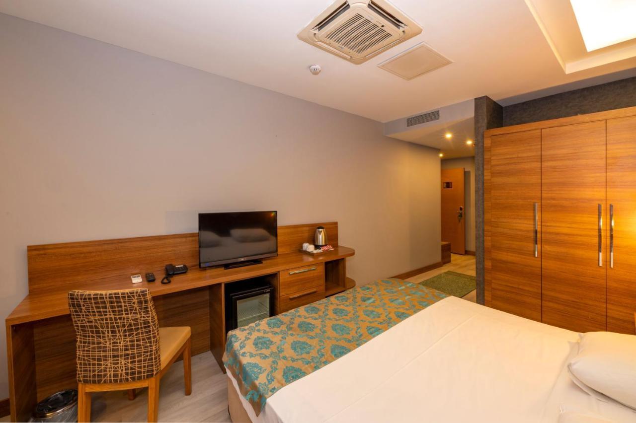 Hotel Grand Palace