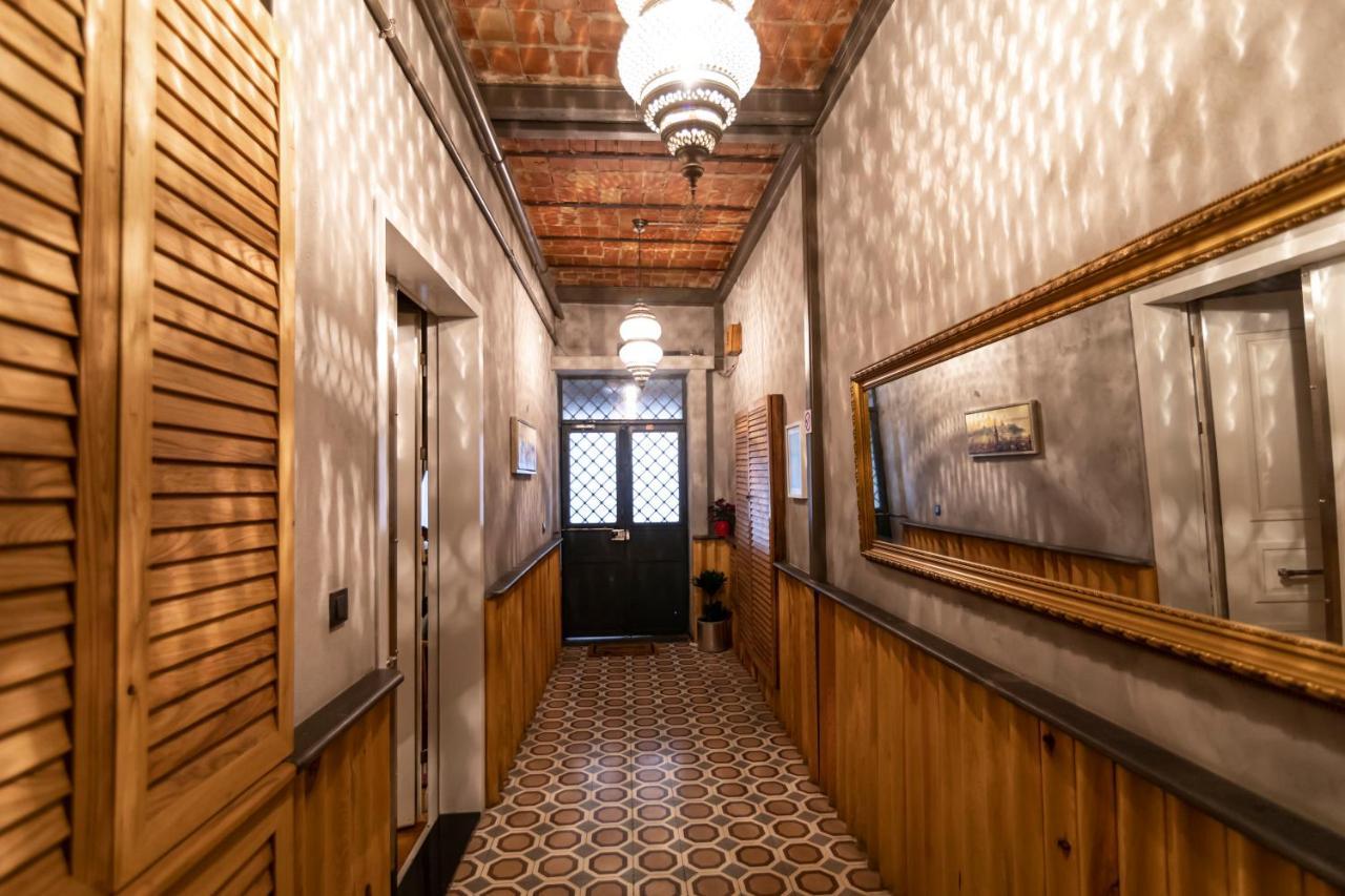 The Istanbuller Apartment *