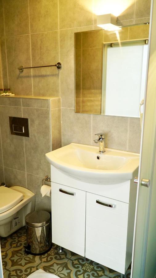 Hotel Qonaq & Istanbul