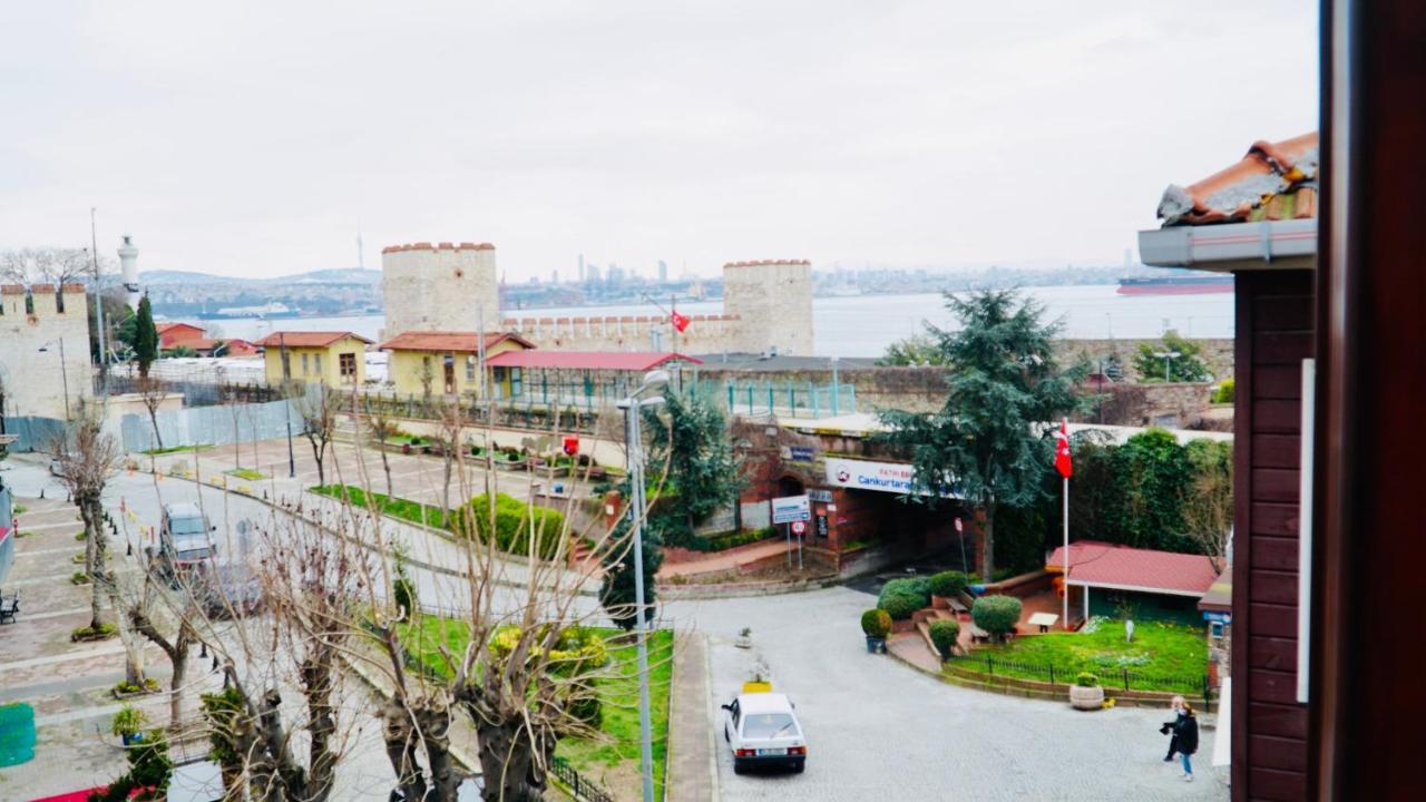 Qonaq & 3* Istanbul