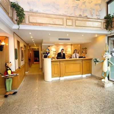 Cartoon Otel